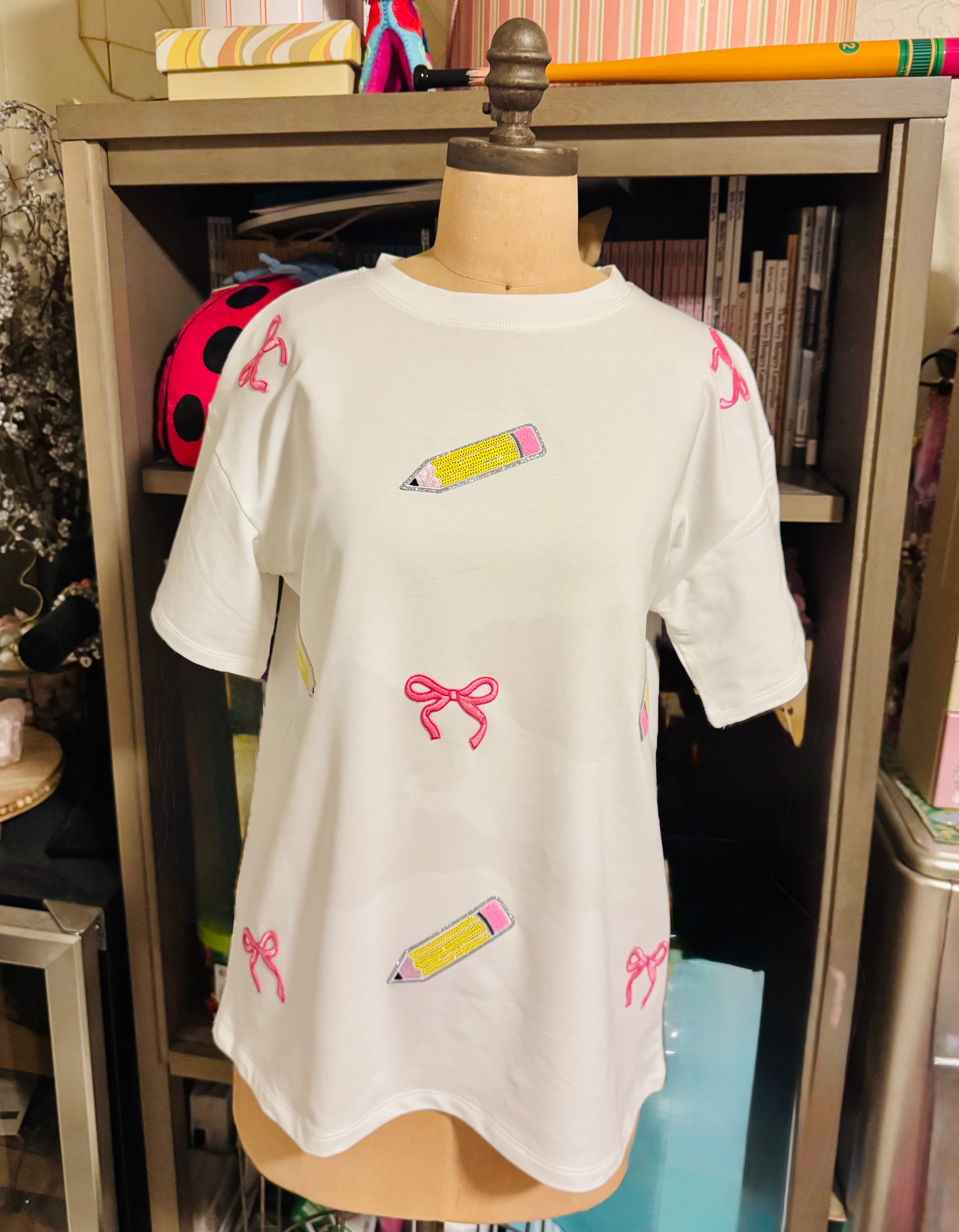 Oversized pencils & bows tee